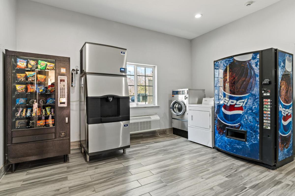 Paris Inn & Suites - Housity