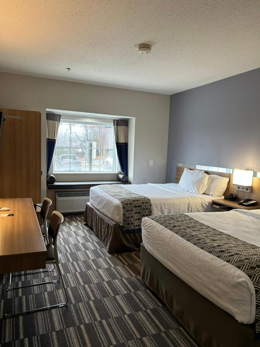 Microtel Inn & Suites by Wyndham - Housity