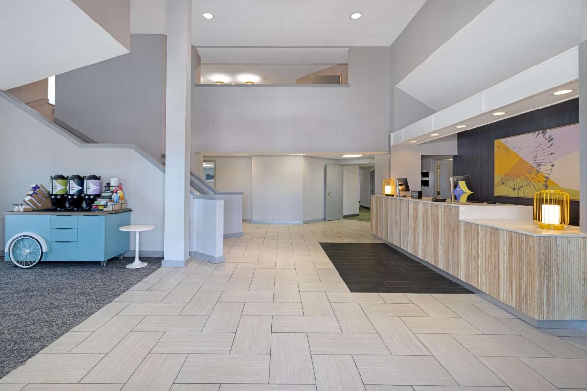 Spark by Hilton Bentonville - Housity