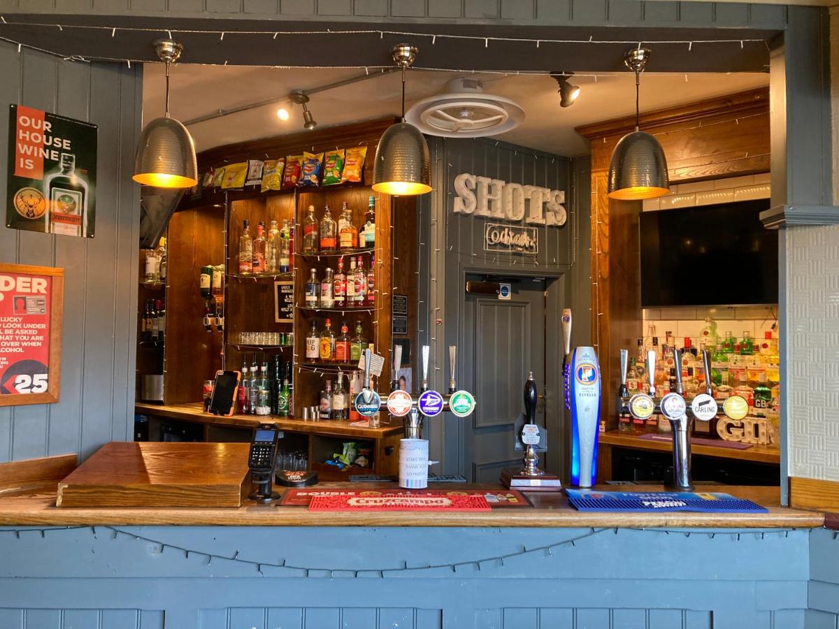 The Buck Inn - Housity