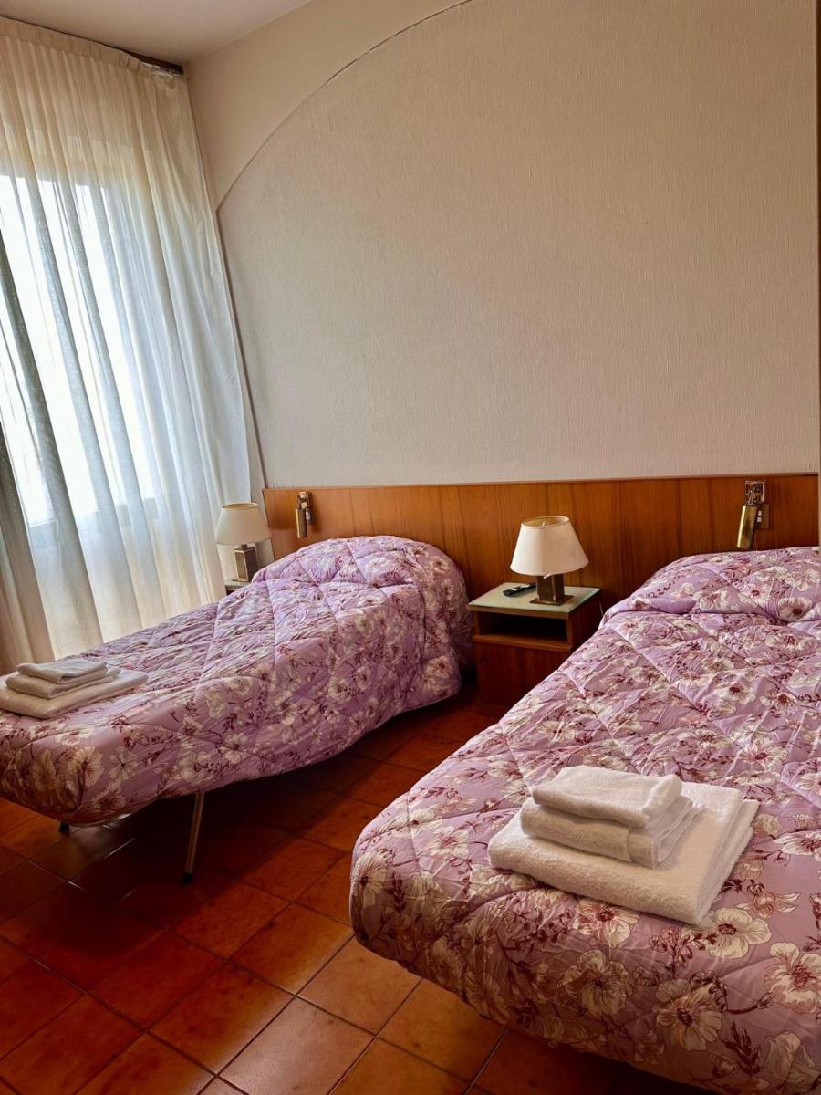 Hotel Business - Housity