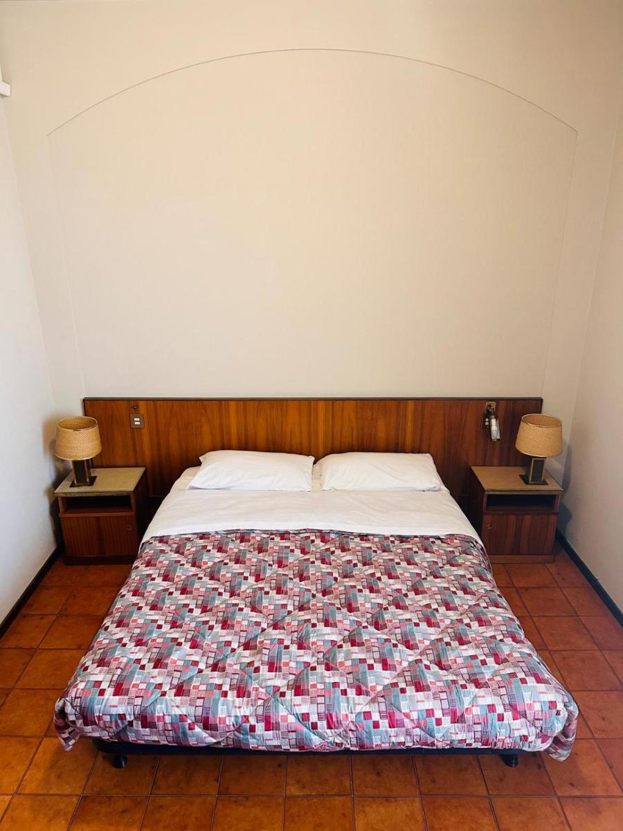 Hotel Business - Housity