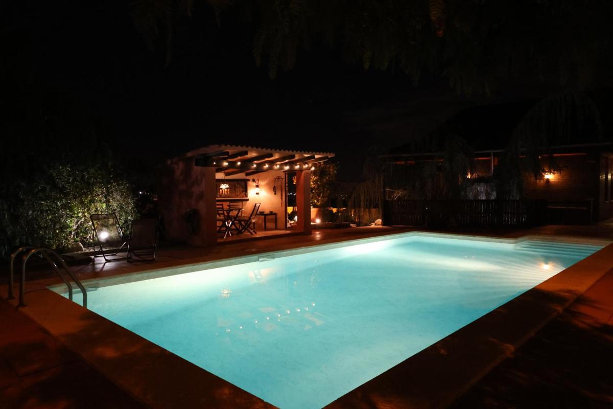 El Cedre Blau Vivienda con piscina en Granollers - Housity