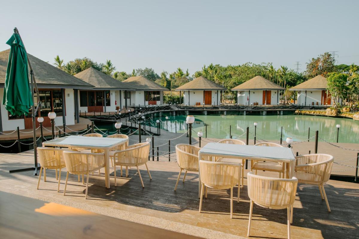 Ellipse Boutique Phayao - Housity
