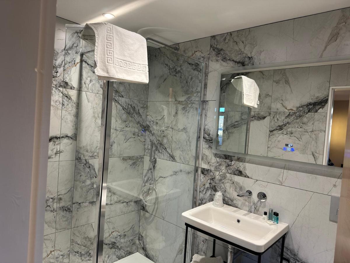 Harrys lounge - Housity