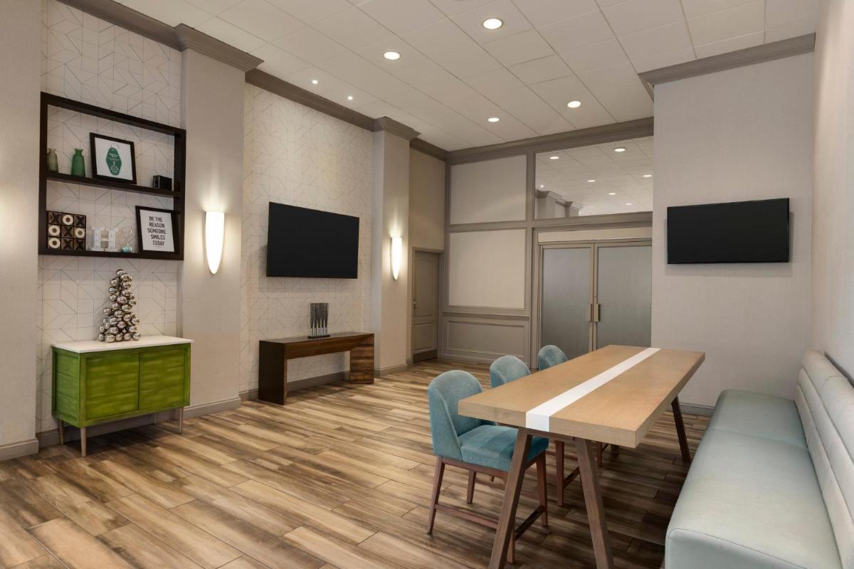 Holiday Inn Boston - Cambridge Area by IHG - Housity