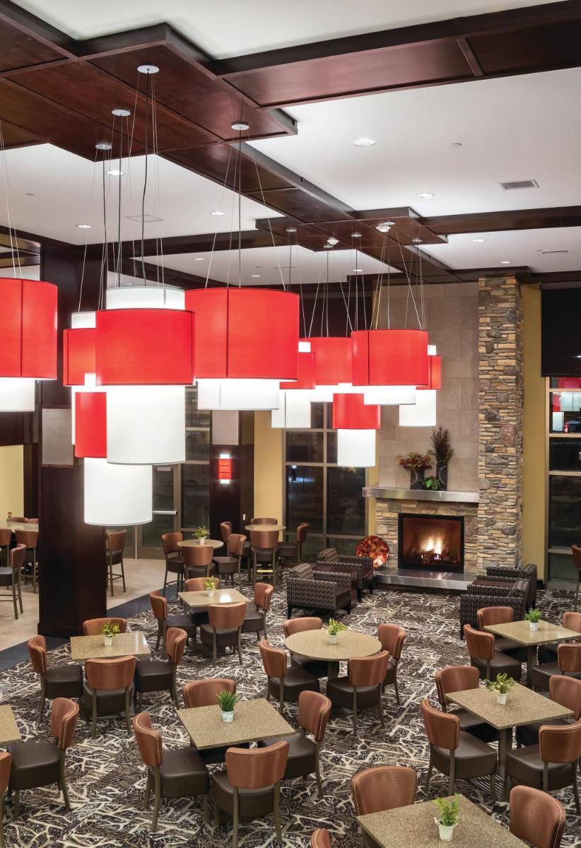 ClubHouse Hotel & Suites Fargo - Housity