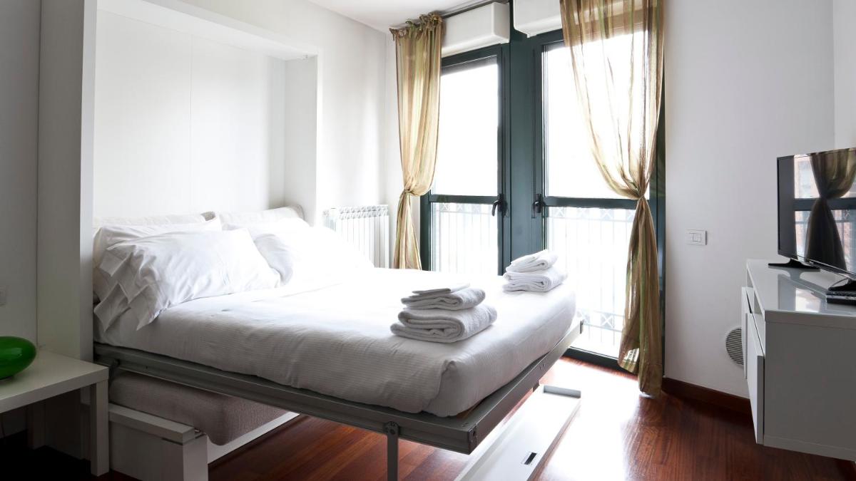 Italianway - Naviglio Pavese 20 - Housity