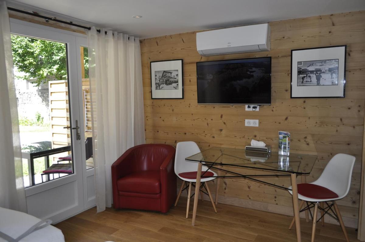Chalet la Cachette Cyclists & Skiers - Housity