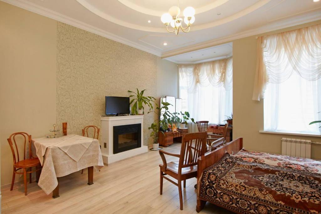 Apartments Paradniy Peterburg - Housity