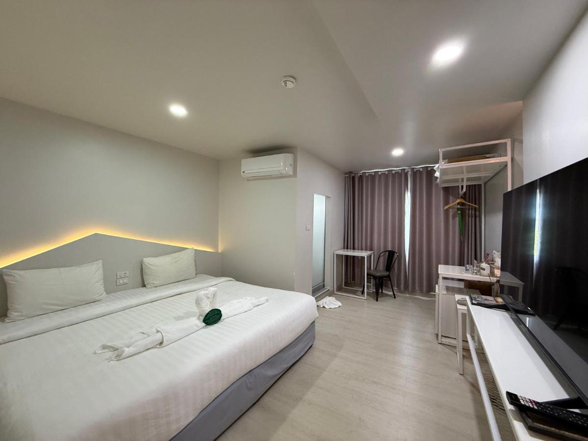 Bed By Boat @Nonthaburi Pier - Hizvo