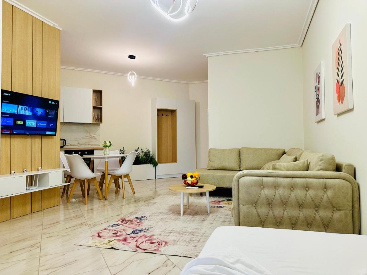 Jico Travel - Erjon Apartments - Housity
