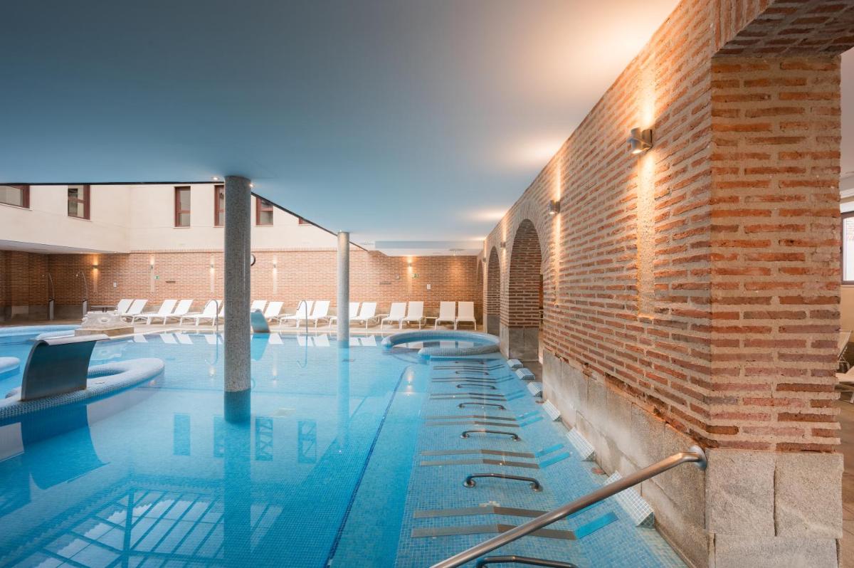 Piscina en o cerca de Castilla Termal Olmedo