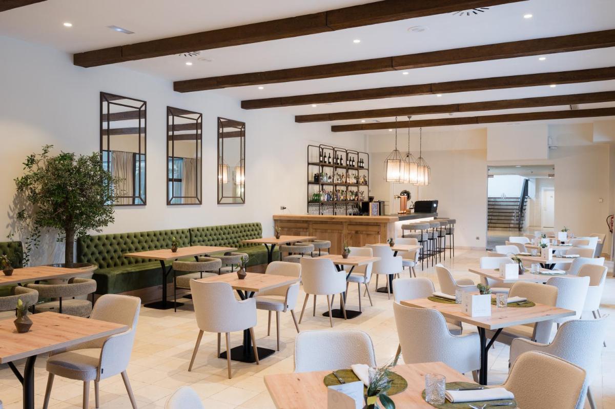 Un restaurante o sitio para comer en Castilla Termal Olmedo