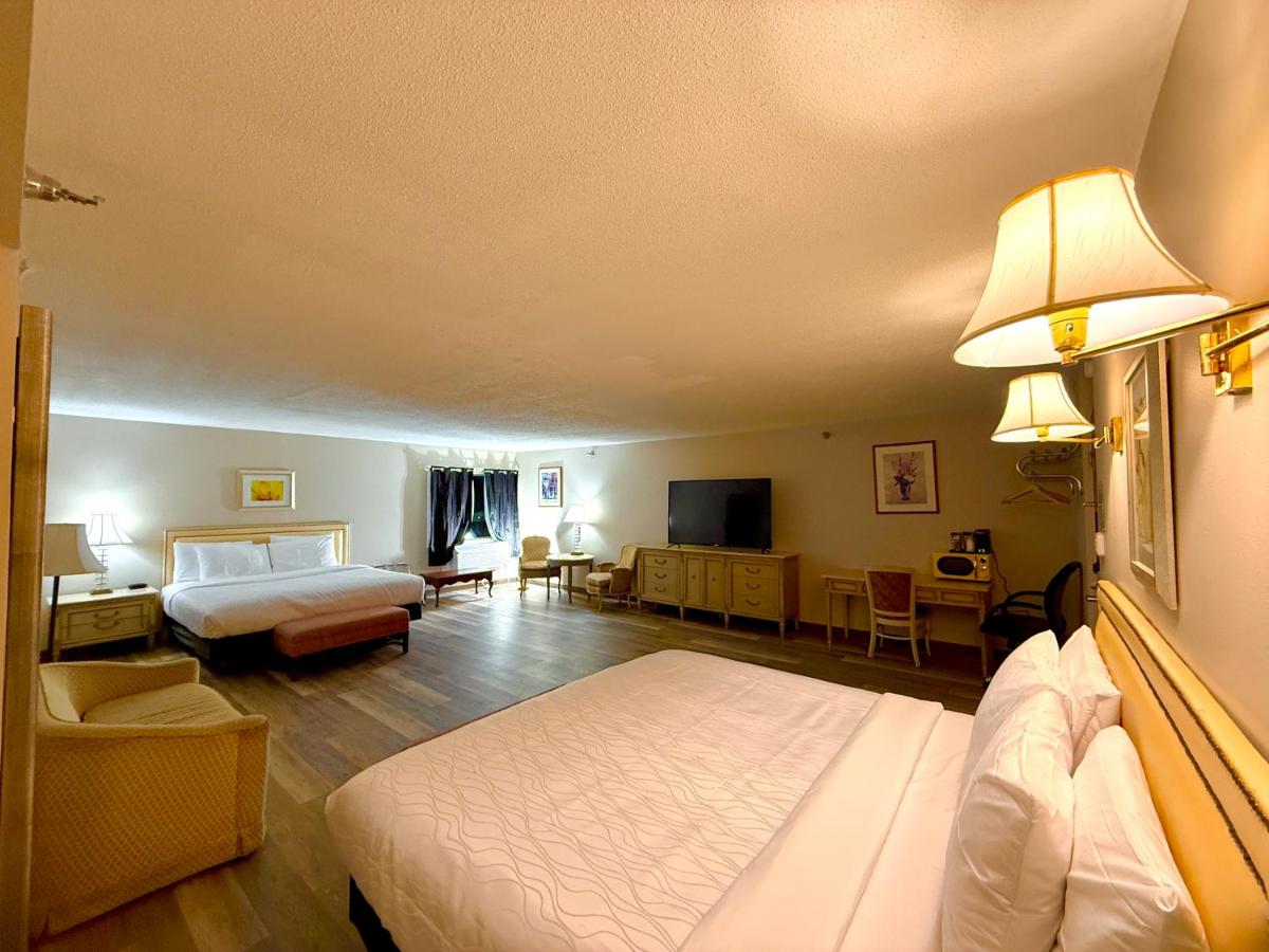 Presque Isle Hotel - Housity