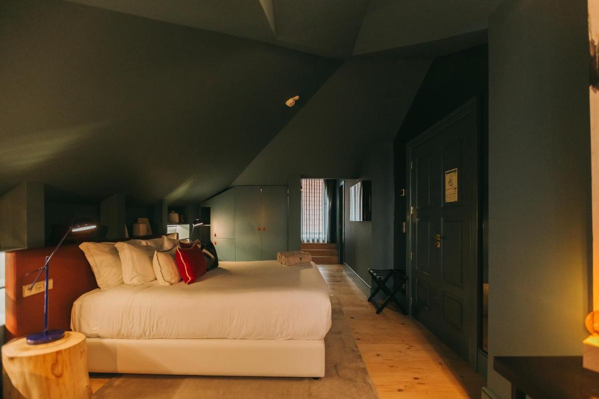 Uma cama ou camas num quarto em Torel Avantgarde