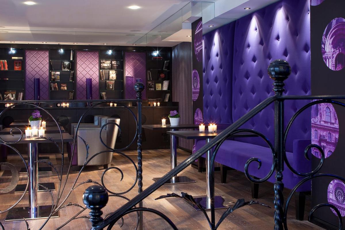 Coin salon dans l'établissement Secret de Paris - Hotel & Spa