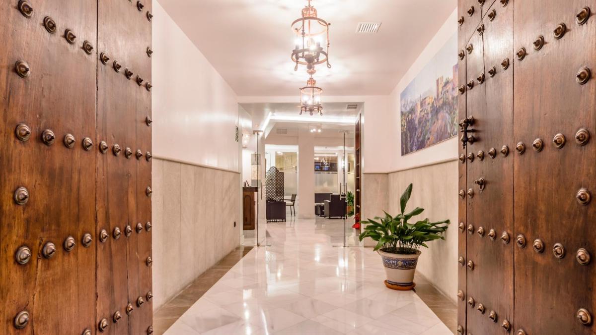 Monjas del Carmen Hotel - Housity