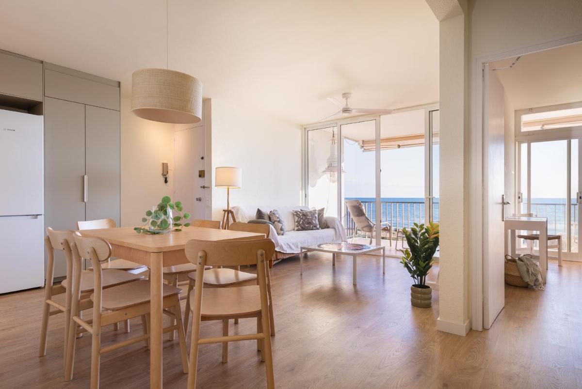 LETS HOLIDAYS Beach front apartment in Gavà Mar, Pine Beach - Housity