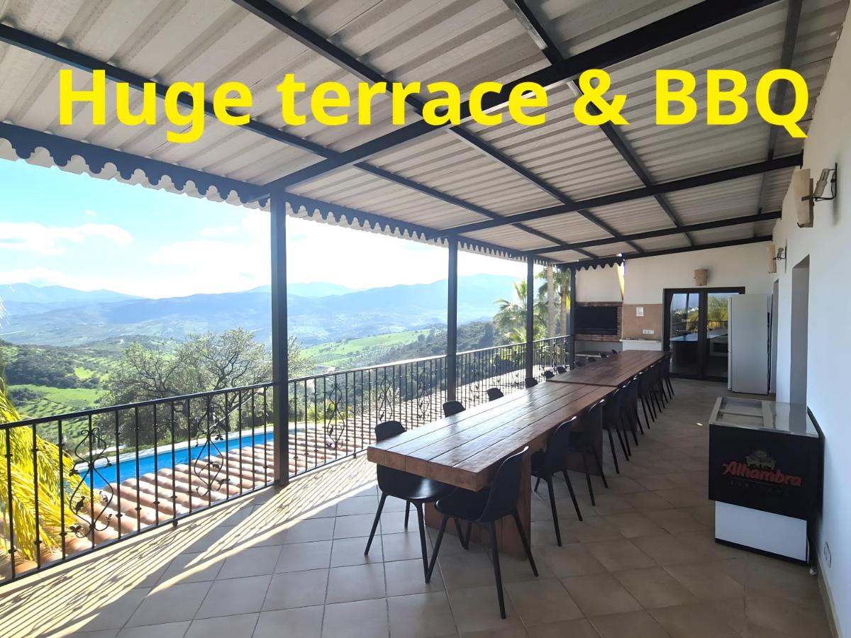 Mansion 7 bedrooms 6 bathrooms private pool heated in cold months and privacy of 5 ha pure nature 'San Jacinto' - Housity