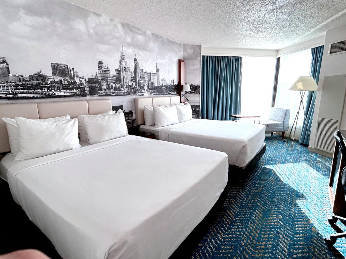 Fort Pontchartrain Detroit, a Wyndham Hotel - Housity