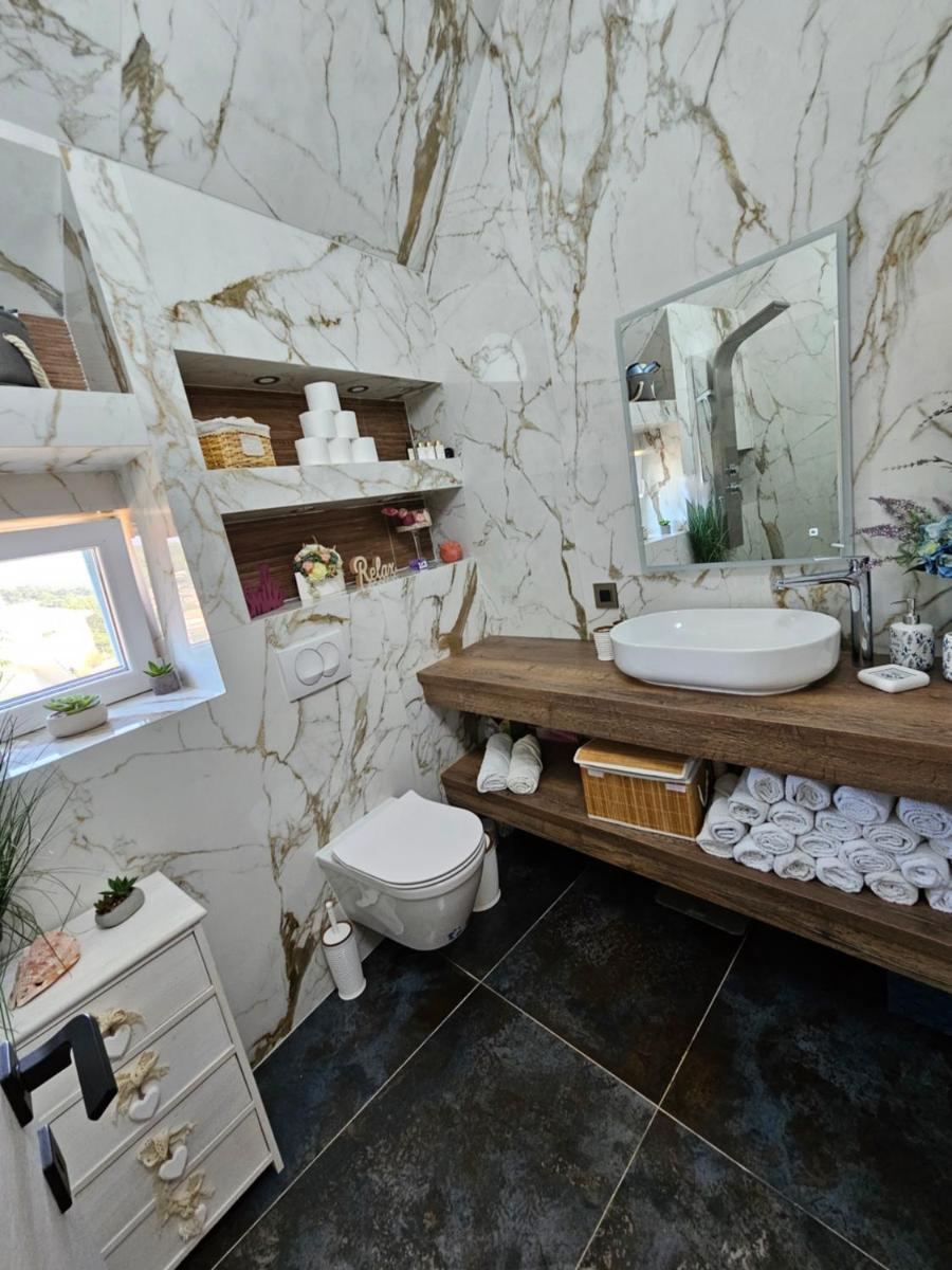 Vila Santa Maria Hvar with jacuzzi - Housity