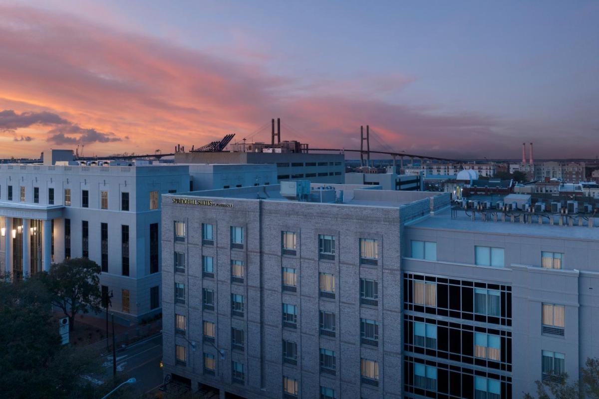 Springhill Suites by Marriott Savannah Downtown Historic District - Housity