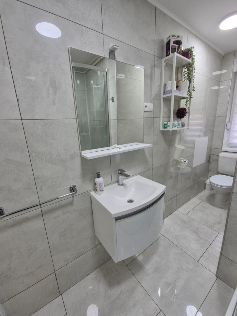 Gajeva Rooms - Toronto apartment SELF CHECK-IN - Housity