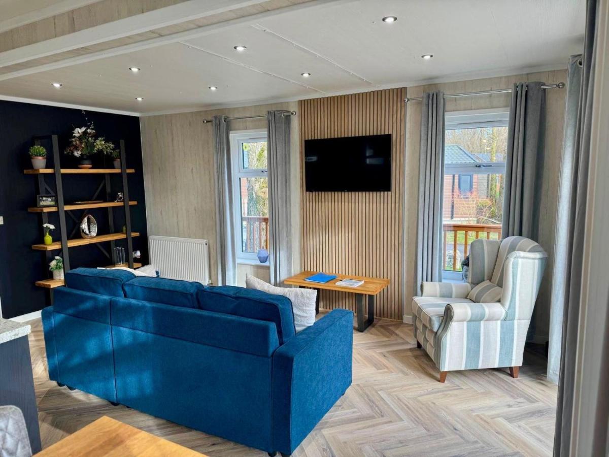 The Harbour, HOT TUB ROOF TERRACE, Sleeps 4 - Housity