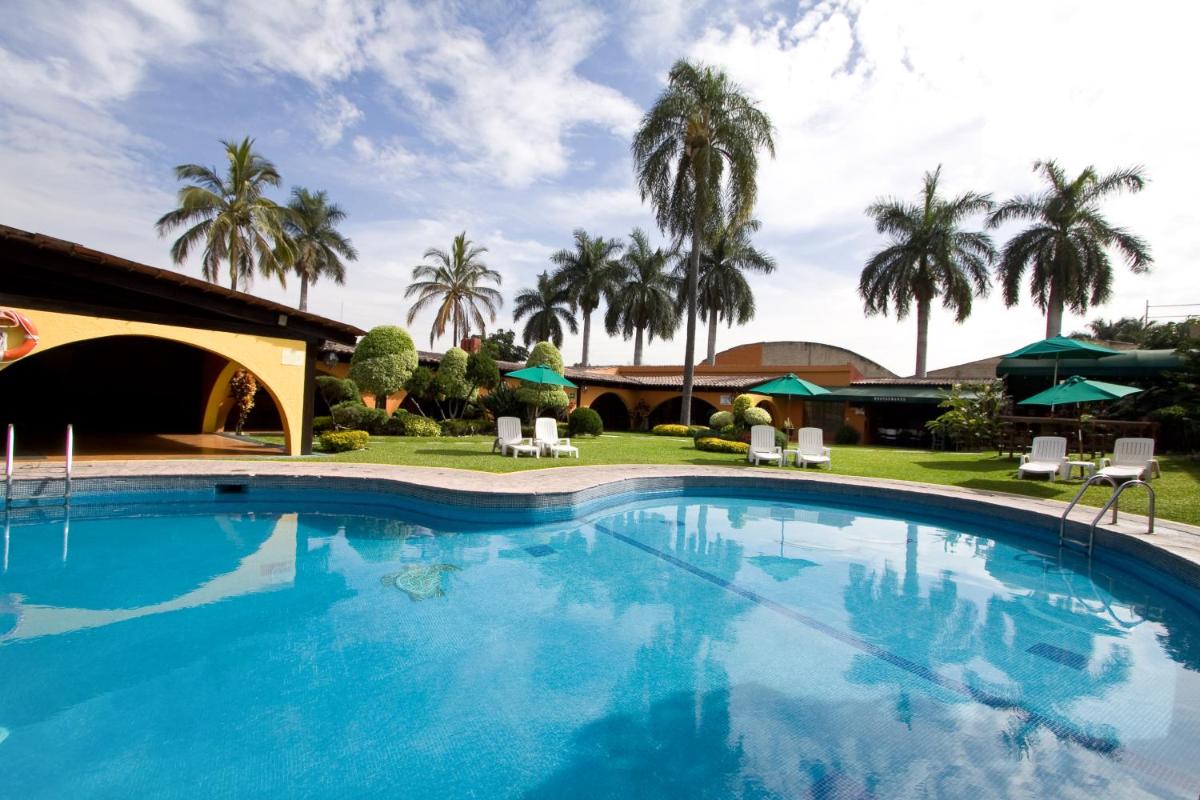 Hotel & Motel Hacienda Jiutepec - Housity
