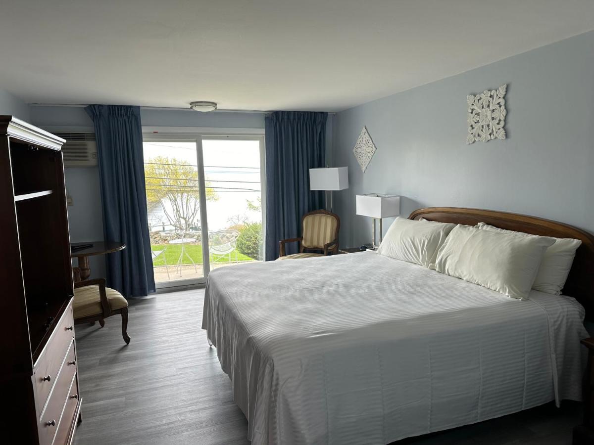 Sands Of Time Motor Inn & Harbor House - Housity