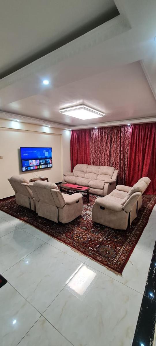 One bedroom near Adam's Arcade - Housity