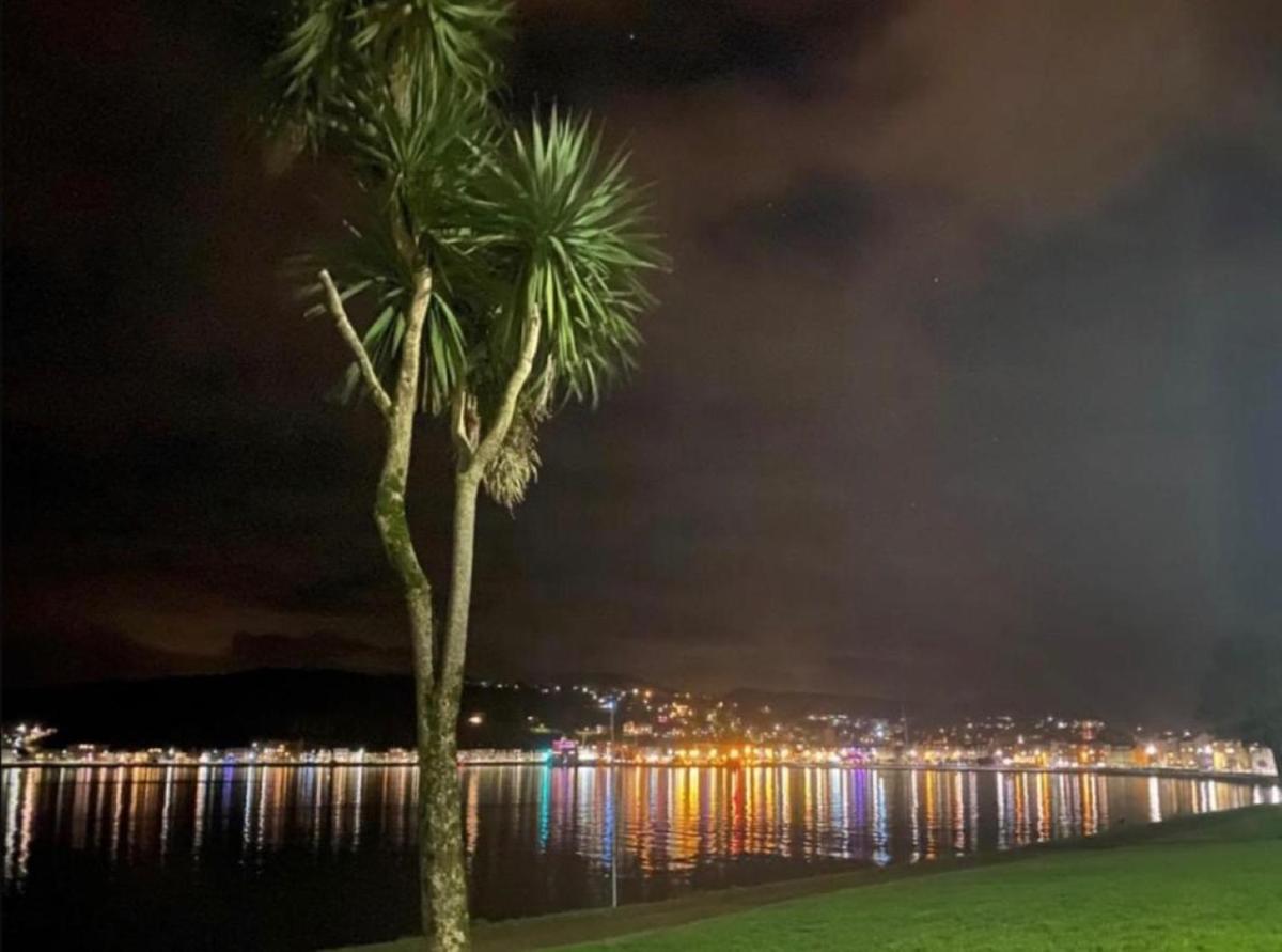 Beautiful Upper Apartment/Stunning Sea Views, Isle of Bute - Housity