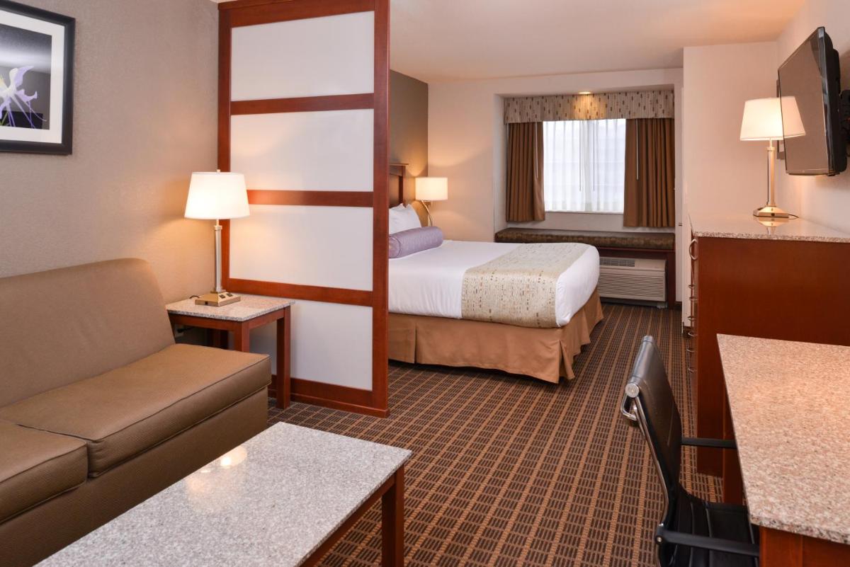 Best Western Plus Peak Vista Inn & Suites - Housity