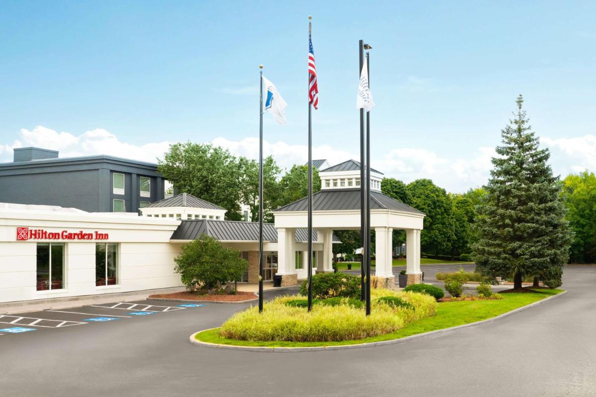 Hilton Garden Inn Boston-Burlington - Housity
