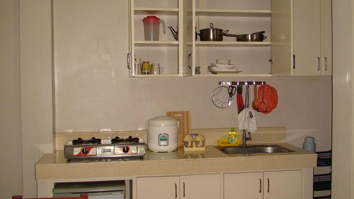 Lyn's Do Drop Inn Transient House - Housity