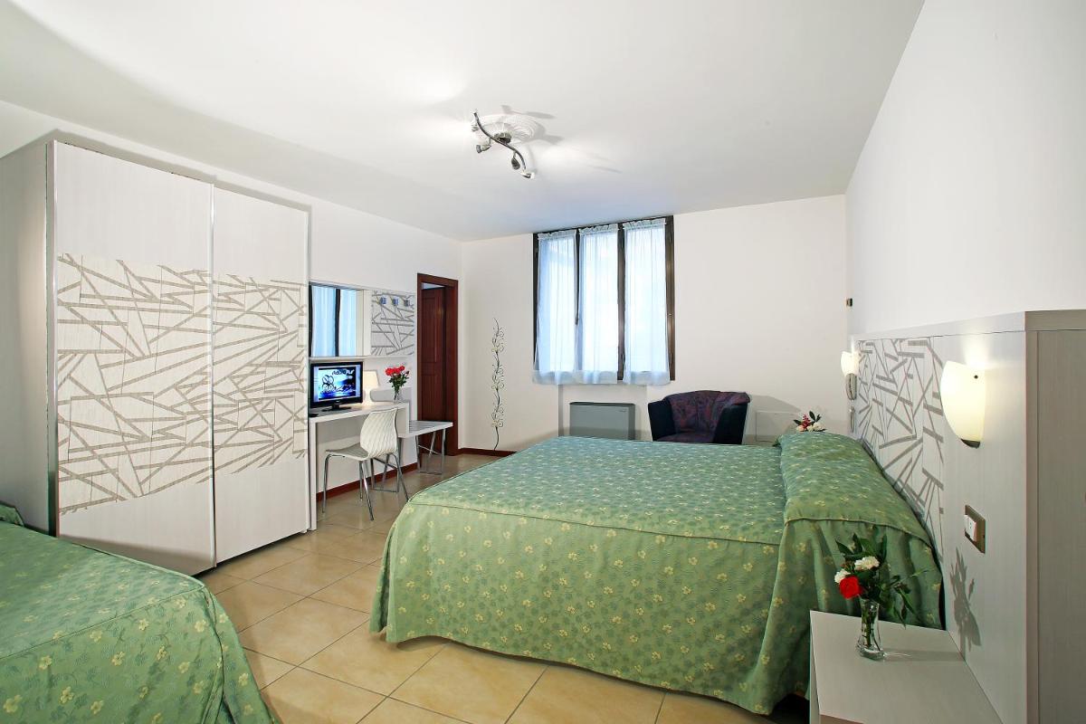 Hotel Marrani - Housity