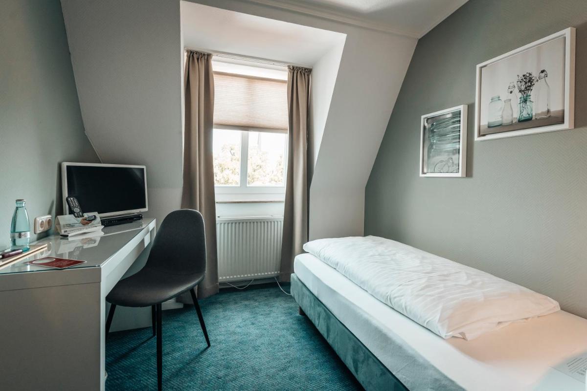 Hotel Freihof am Roland - Housity