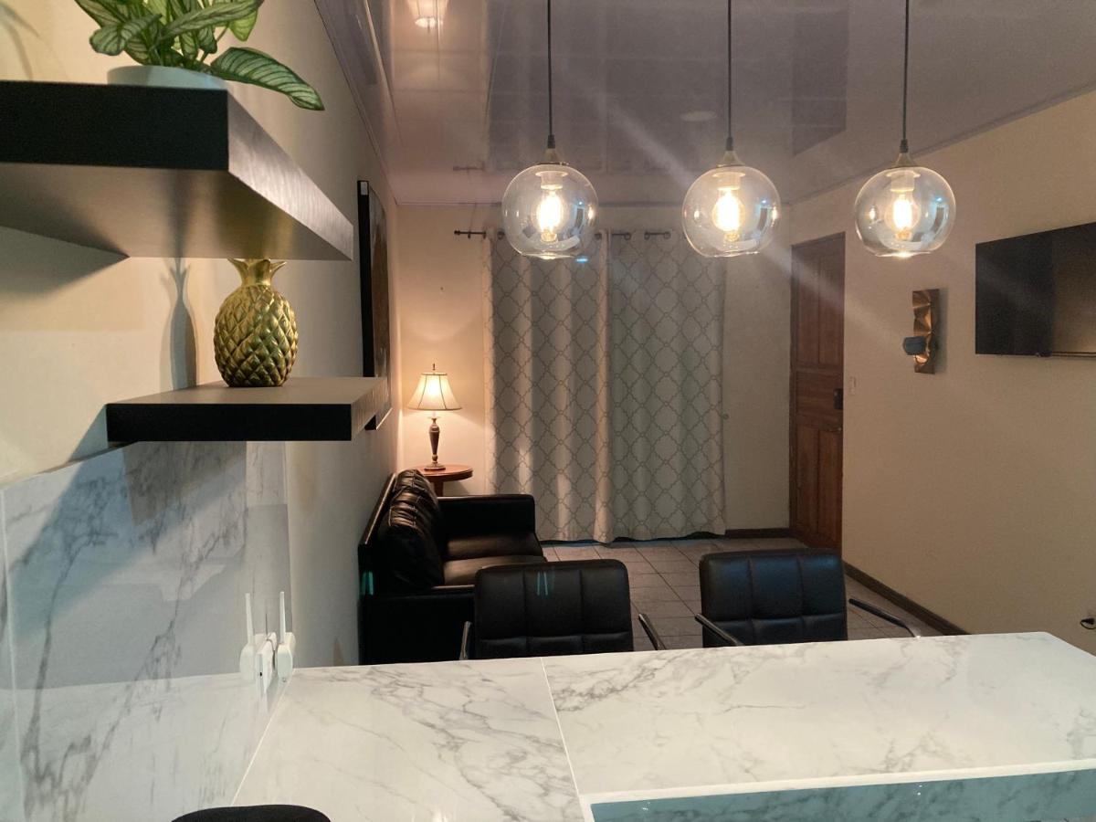 Hospedaje Ana Lu 1 Only 10 minutes from airport - Housity