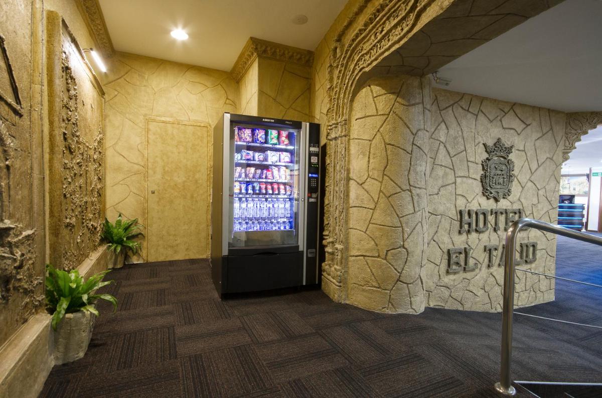 Certificado, premio, señal o documento que está expuesto en Hotel El Tajo & SPA