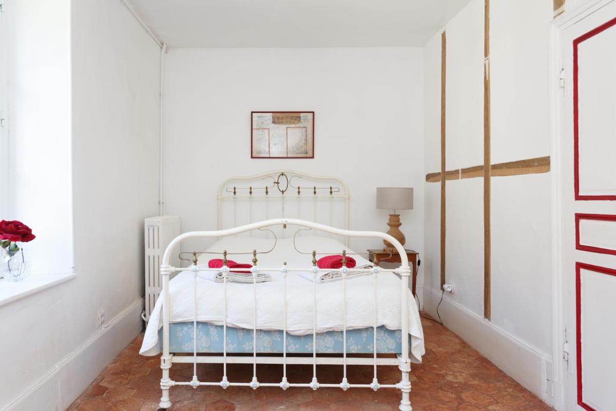 LE GARDEN LODGE - RANDO ESCALADE - Séminaires - Séjour en Famille - Jardin - Parking - Wifi ! OFFRE SPECIALE - Housity