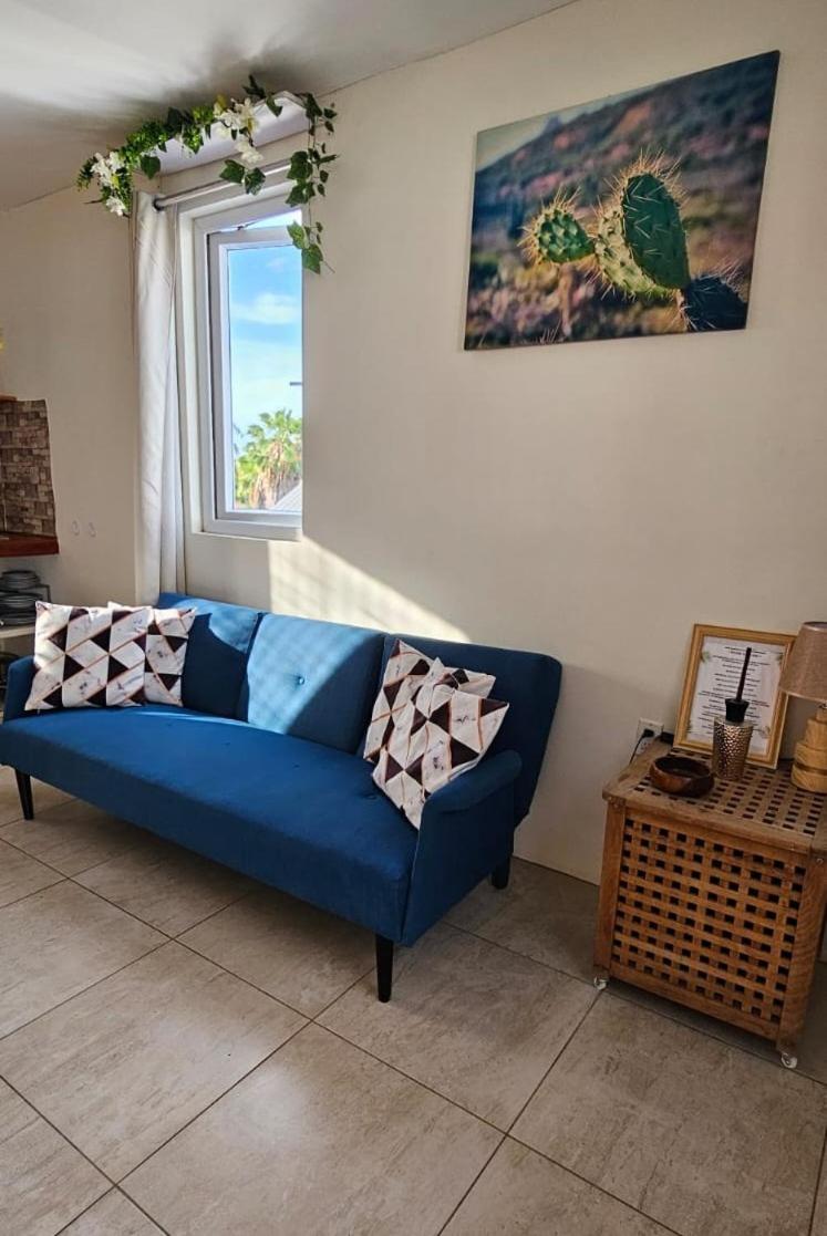 Moon Moods Curaçao - Housity