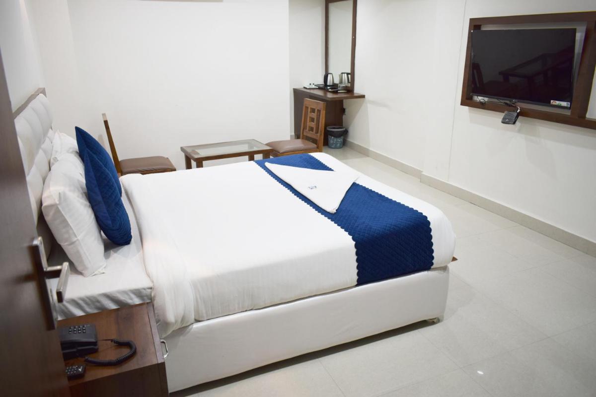 Hotel Skyland - Housity