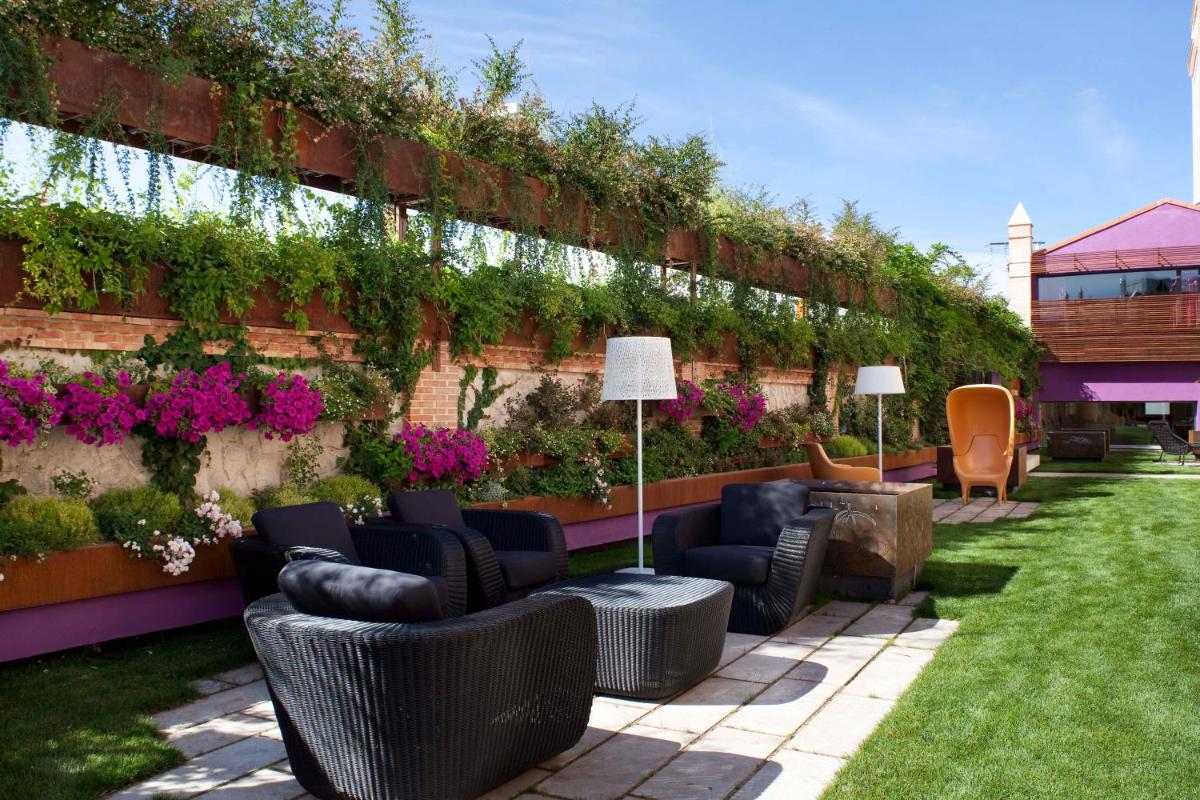 Jardín al aire libre en Hotel AF Pesquera