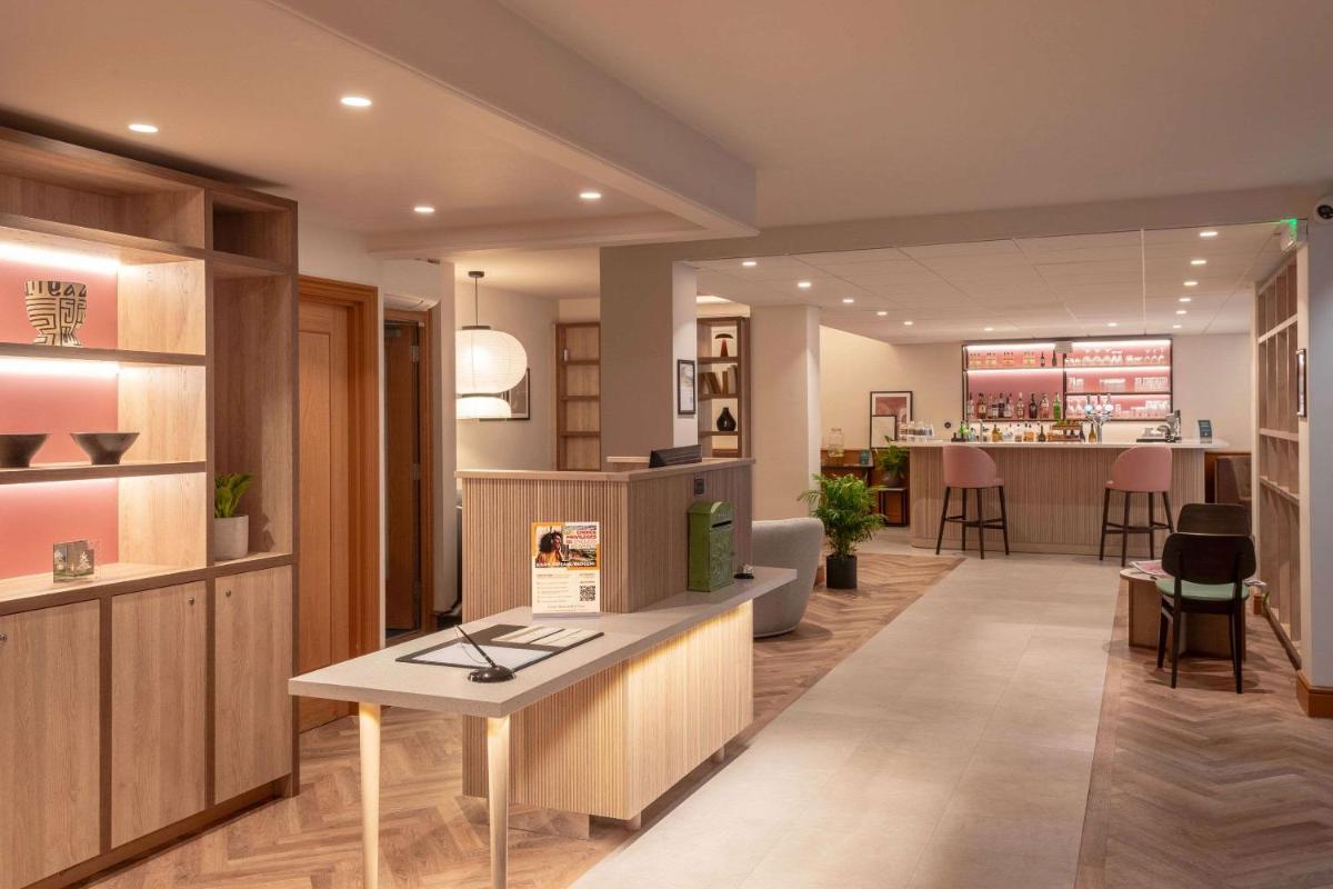 Quality Hotel Hampstead - Housity