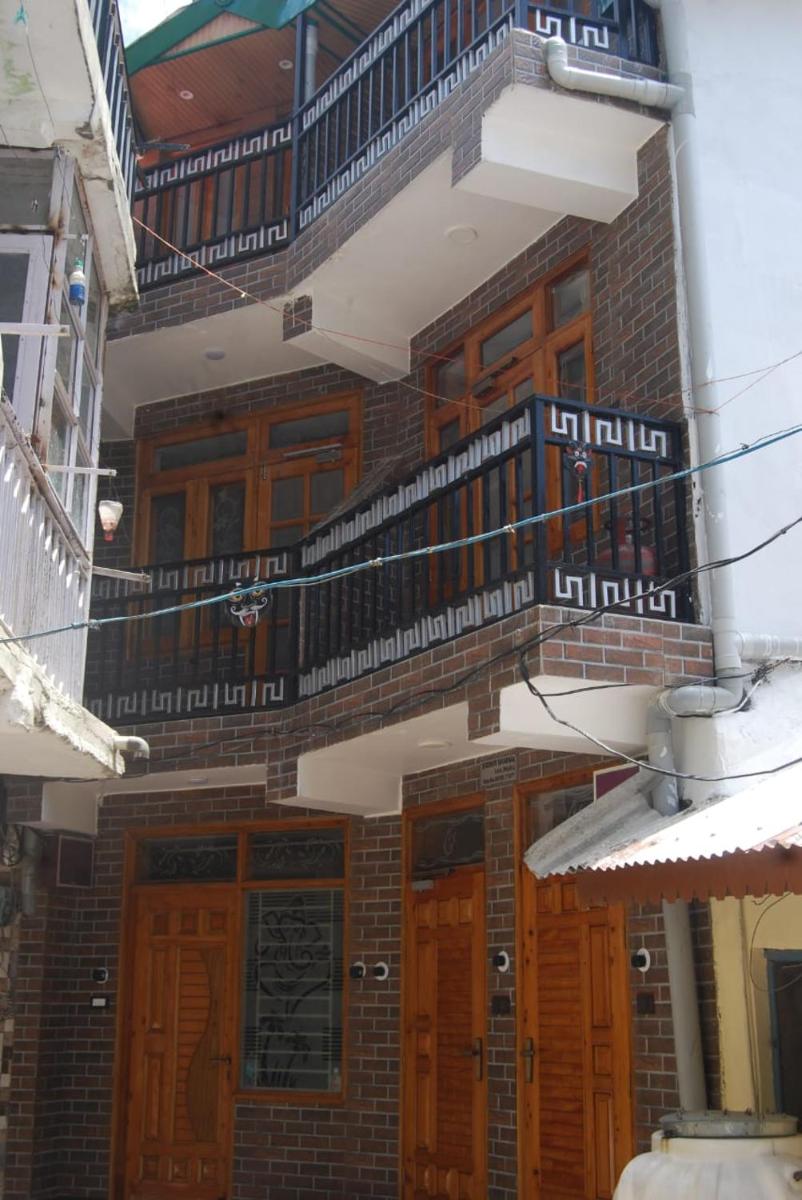 Sharma Homestay - Housity