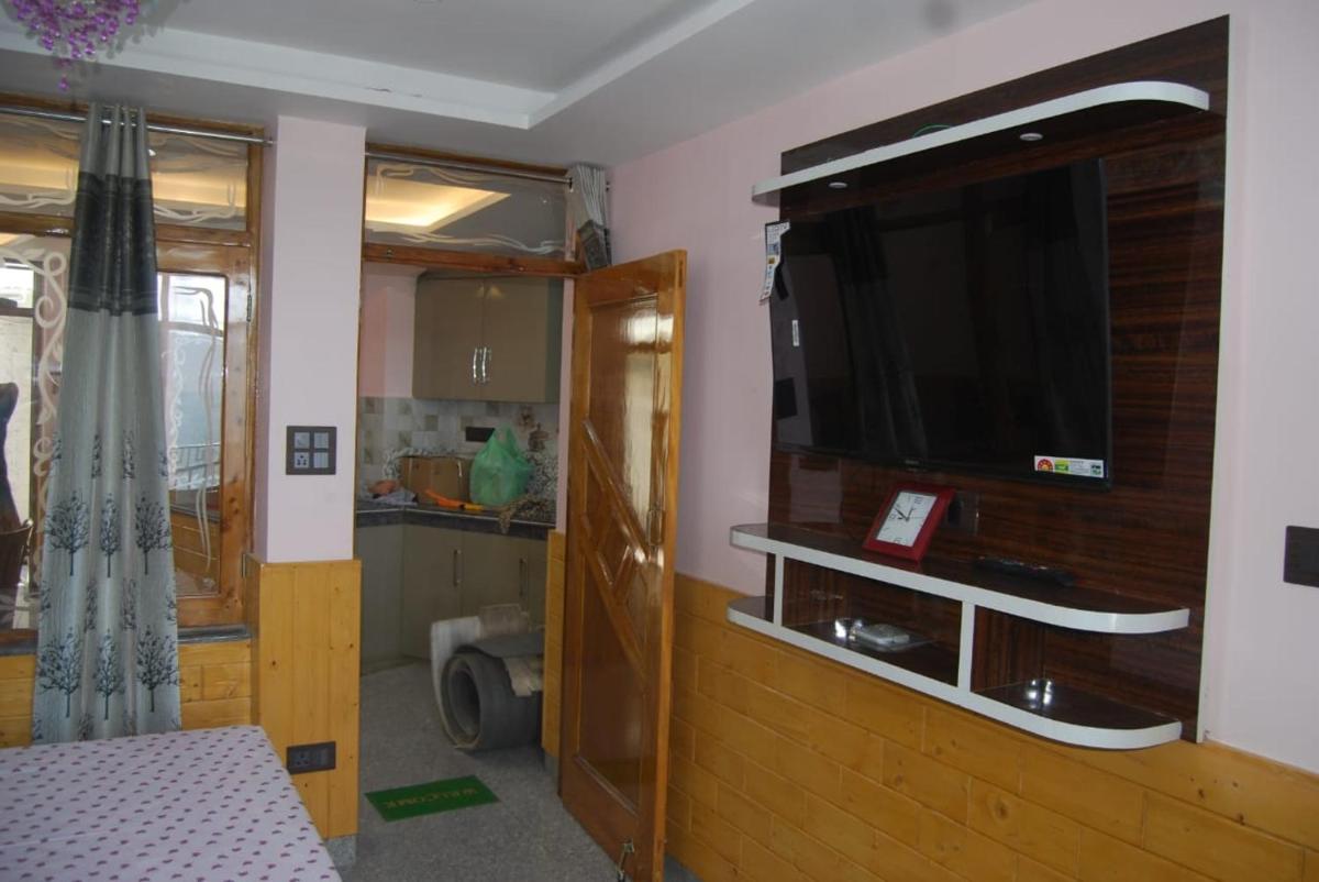 Sharma Homestay - Housity