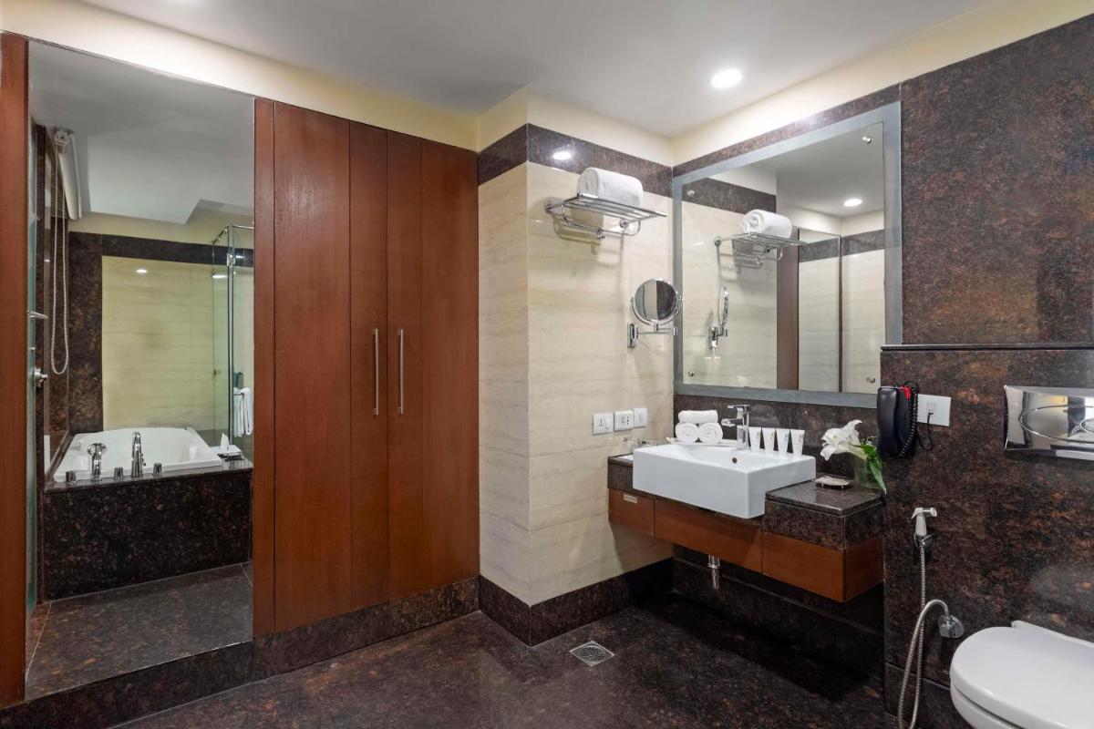 Country Inn & Suites by Radisson, Gurugram Sector 12 - Housity