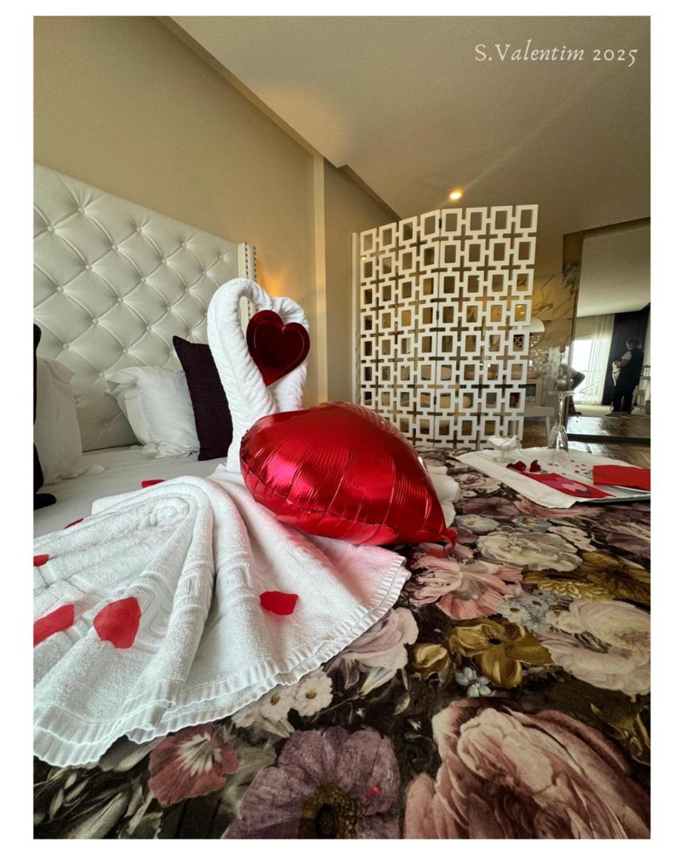Uma cama ou camas num quarto em Hotel de Ilhavo Plaza & Spa
