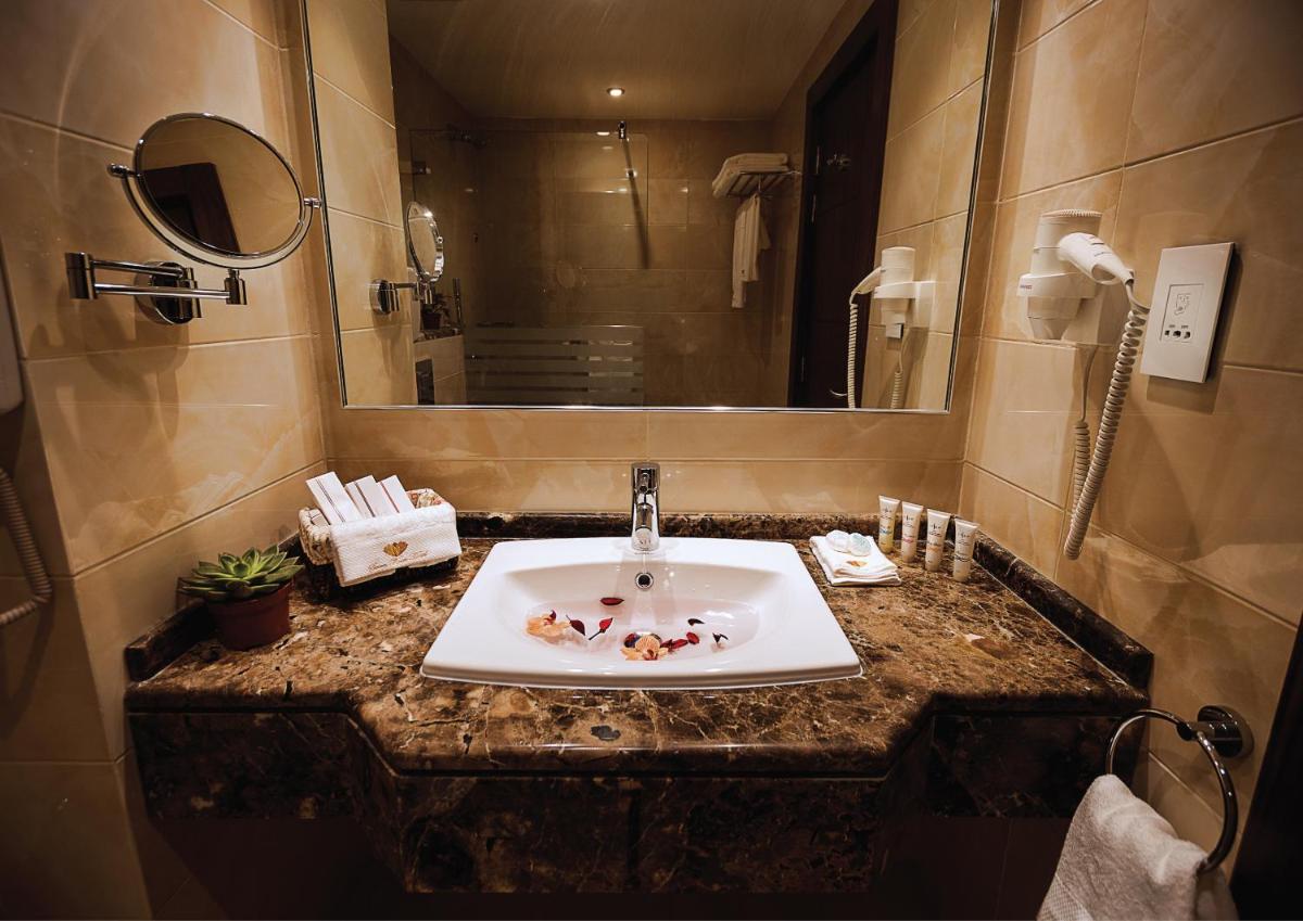 Seven Roses Hotel - Hizvo